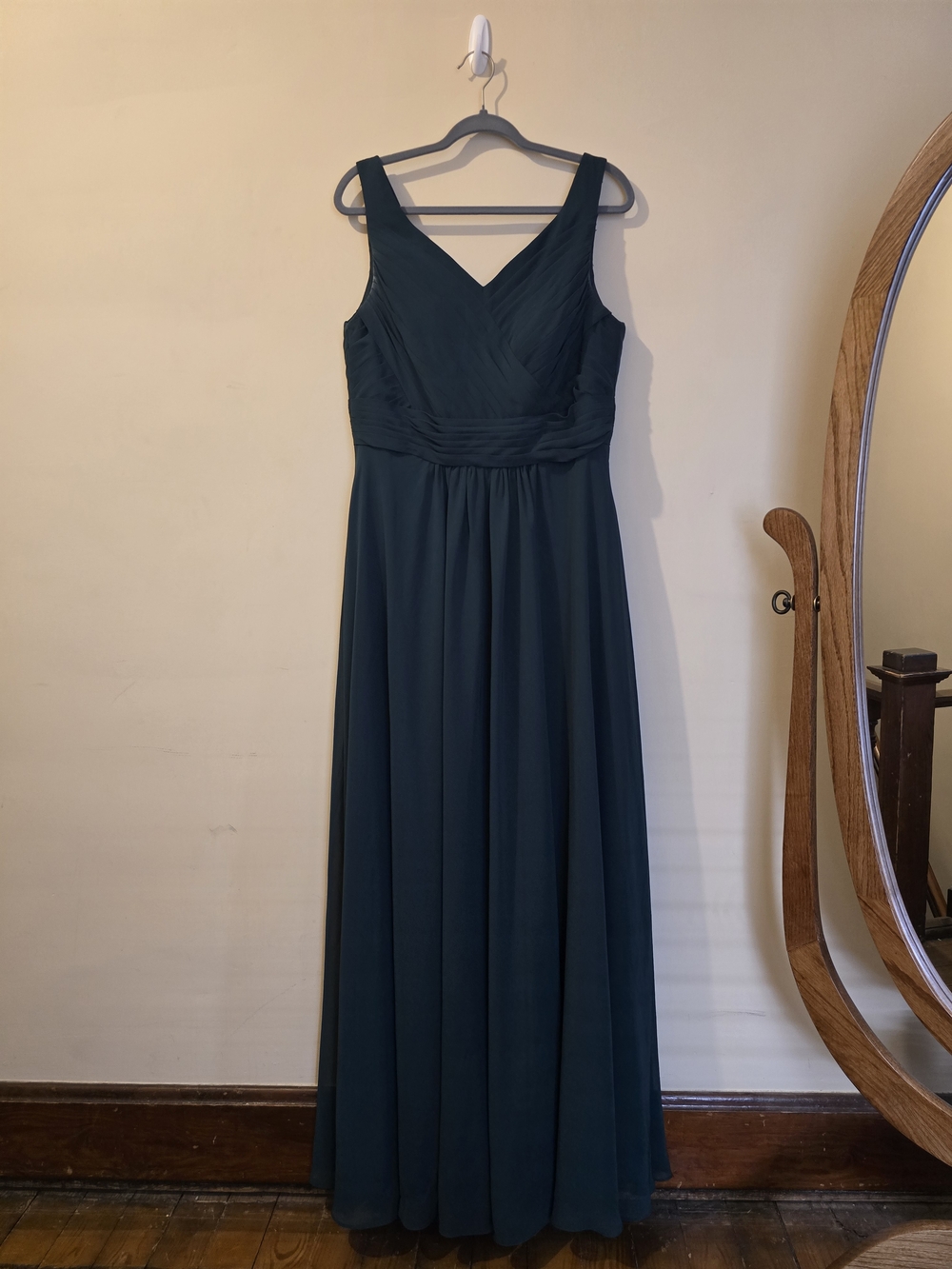 Azazie emerald green dress, Size A14, Full Length Formal Bridesmaid
